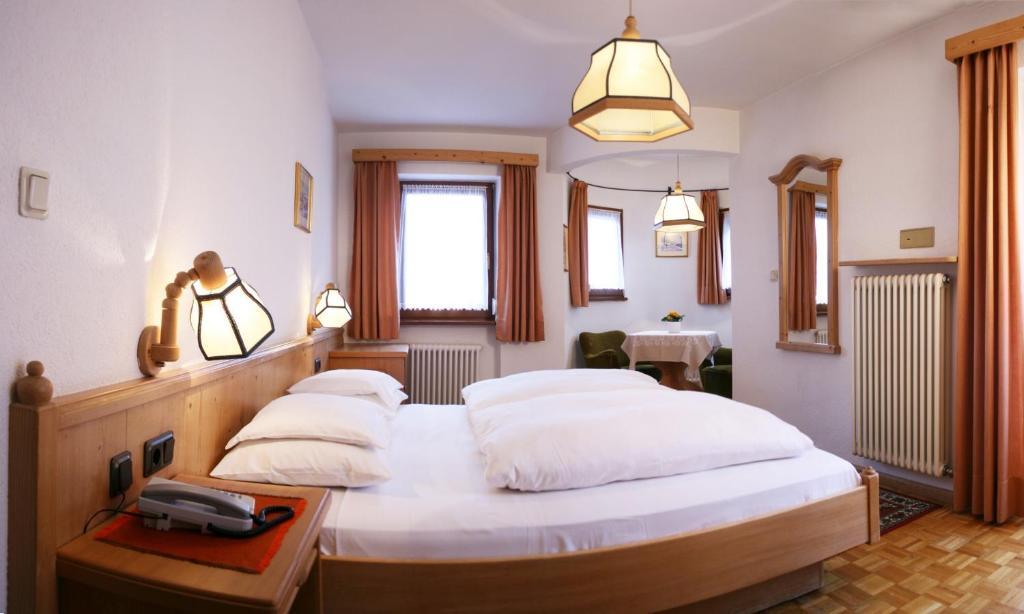 Hotel Dolomiti Madonna Ortisei Ruang foto